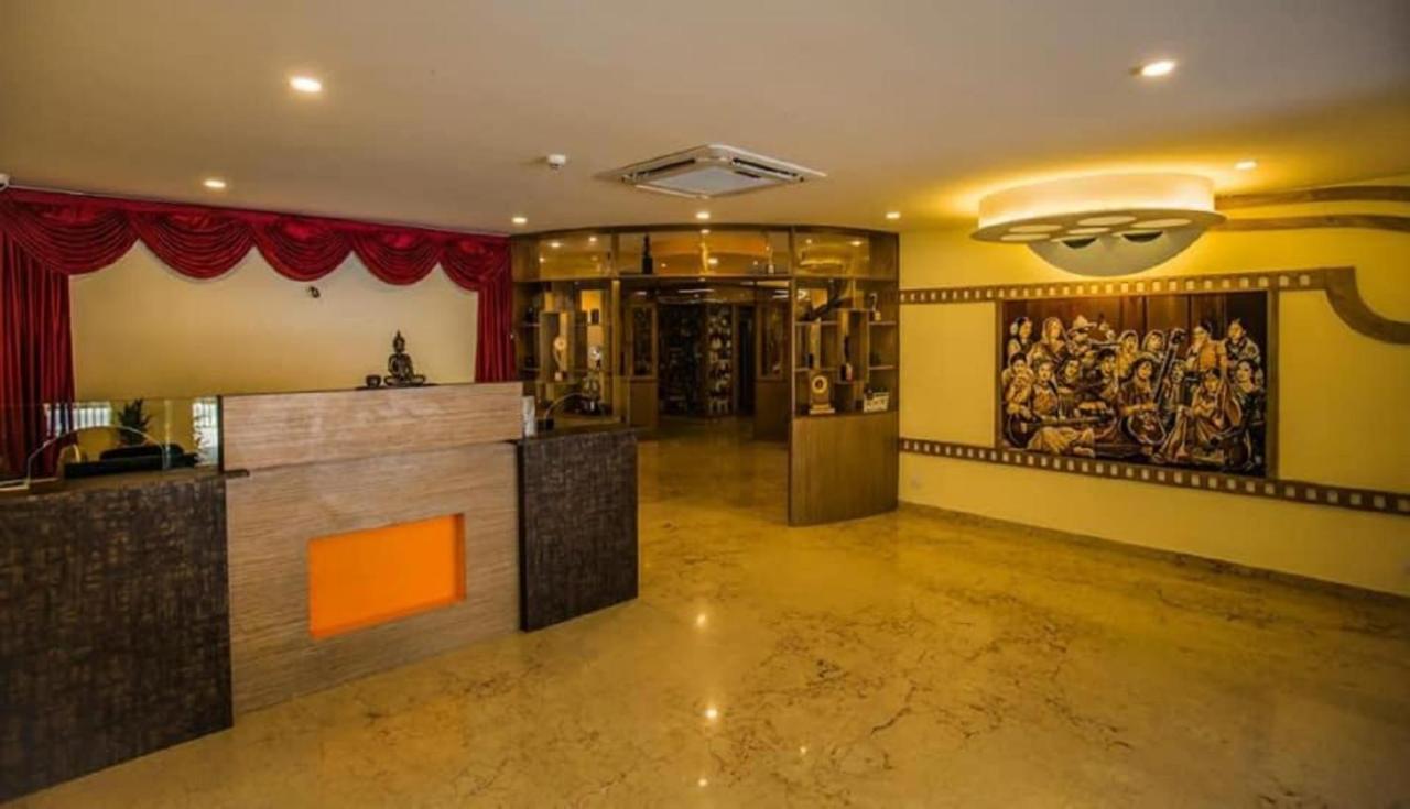 Cinemascope An Apart Hotel Ченай Екстериор снимка