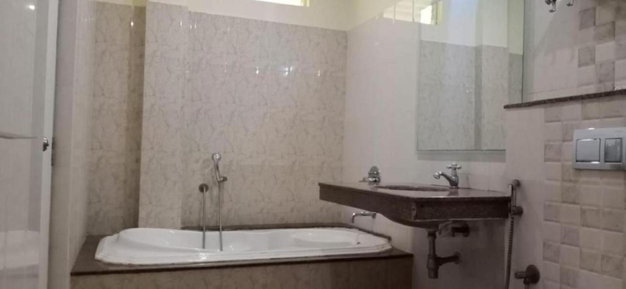 Cinemascope An Apart Hotel Ченай Екстериор снимка