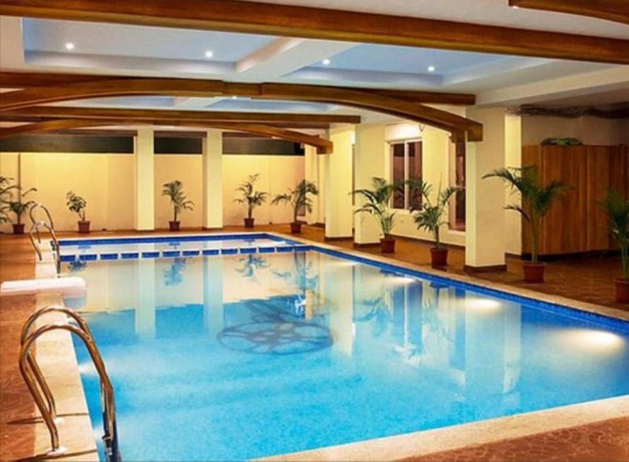 Cinemascope An Apart Hotel Ченай Екстериор снимка