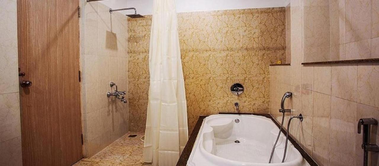 Cinemascope An Apart Hotel Ченай Екстериор снимка